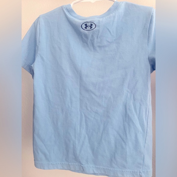 Boys Under Amour t-shirt 4T - Picture 2 of 3